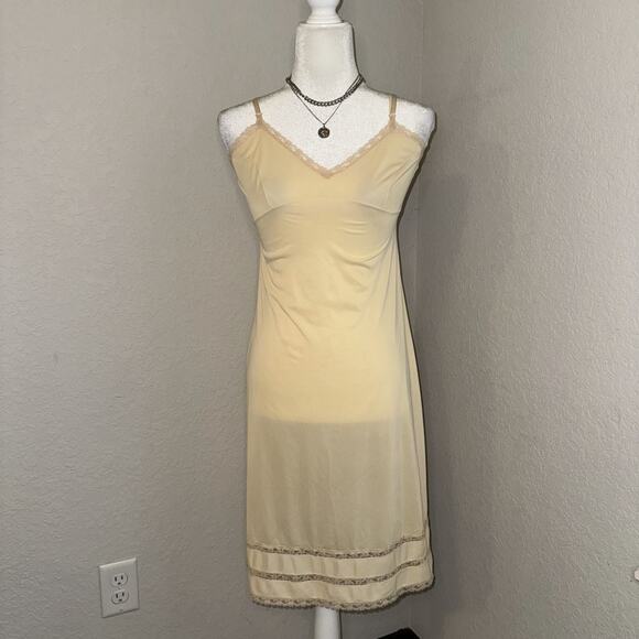 Vintage JCPenney Slip Dress Women 12/34 Beige Nylon Lace Trim Workers Union Made - Picture 1 of 7